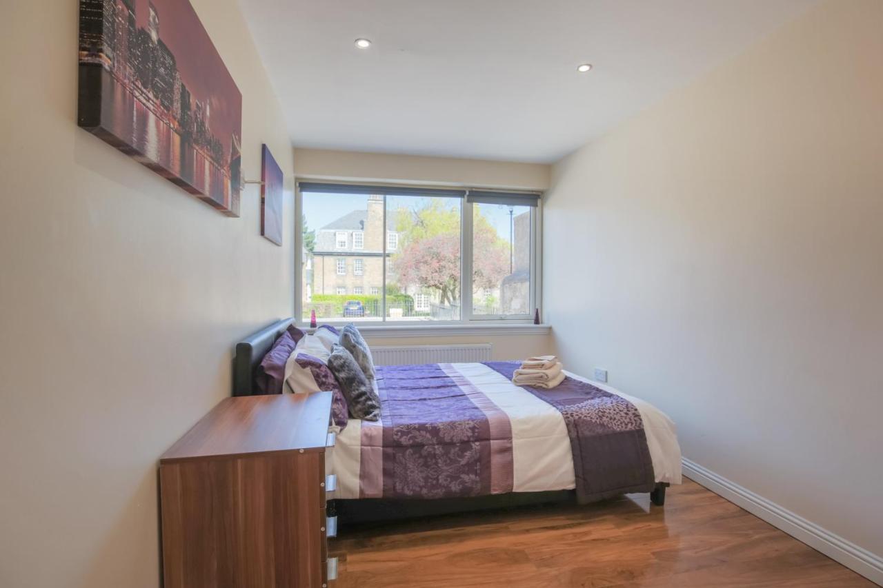 Stylish Modern Newly Built Apartment 15 Min From City Centre Edimburgo Exterior foto